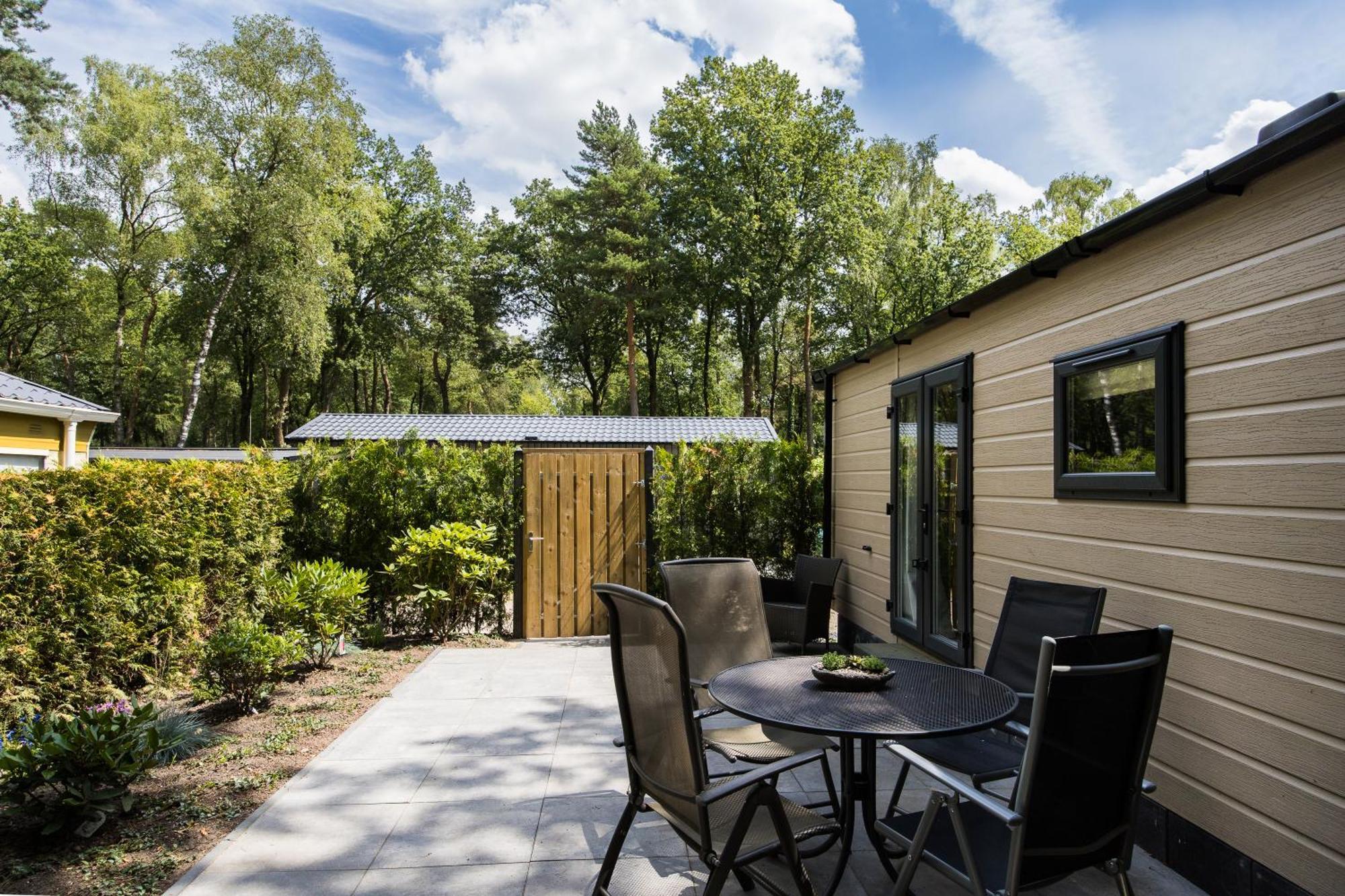 Veluwe Hoenderloo Luxury Chalet With Private Sauna And Hot Tub - Swimming Pool Tennis Court Supermarket Bowling Alley Theatre And Entertainment For Children Kültér fotó